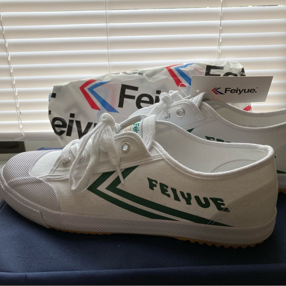Feiyue Low Mens Size 11 White/Green